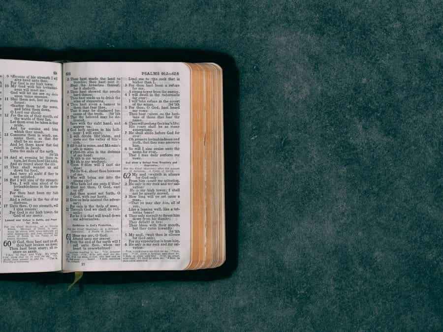 Photo show bible