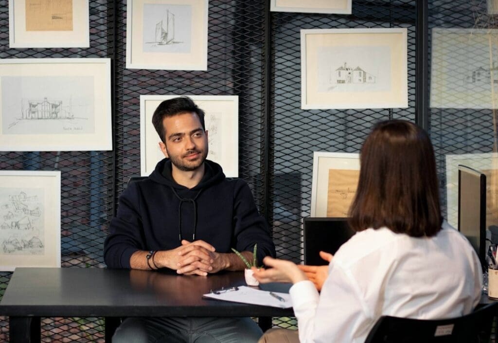 Photo interviewing experts for novel writing